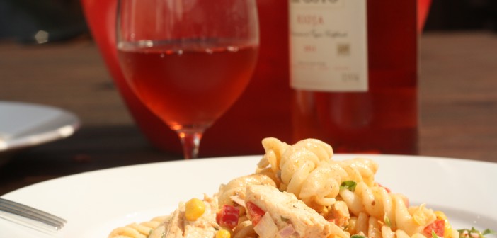 Pastasalat með kjúkling og Alabamasósu