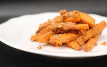 Sætkartöflufranskar í hnetusmjöri